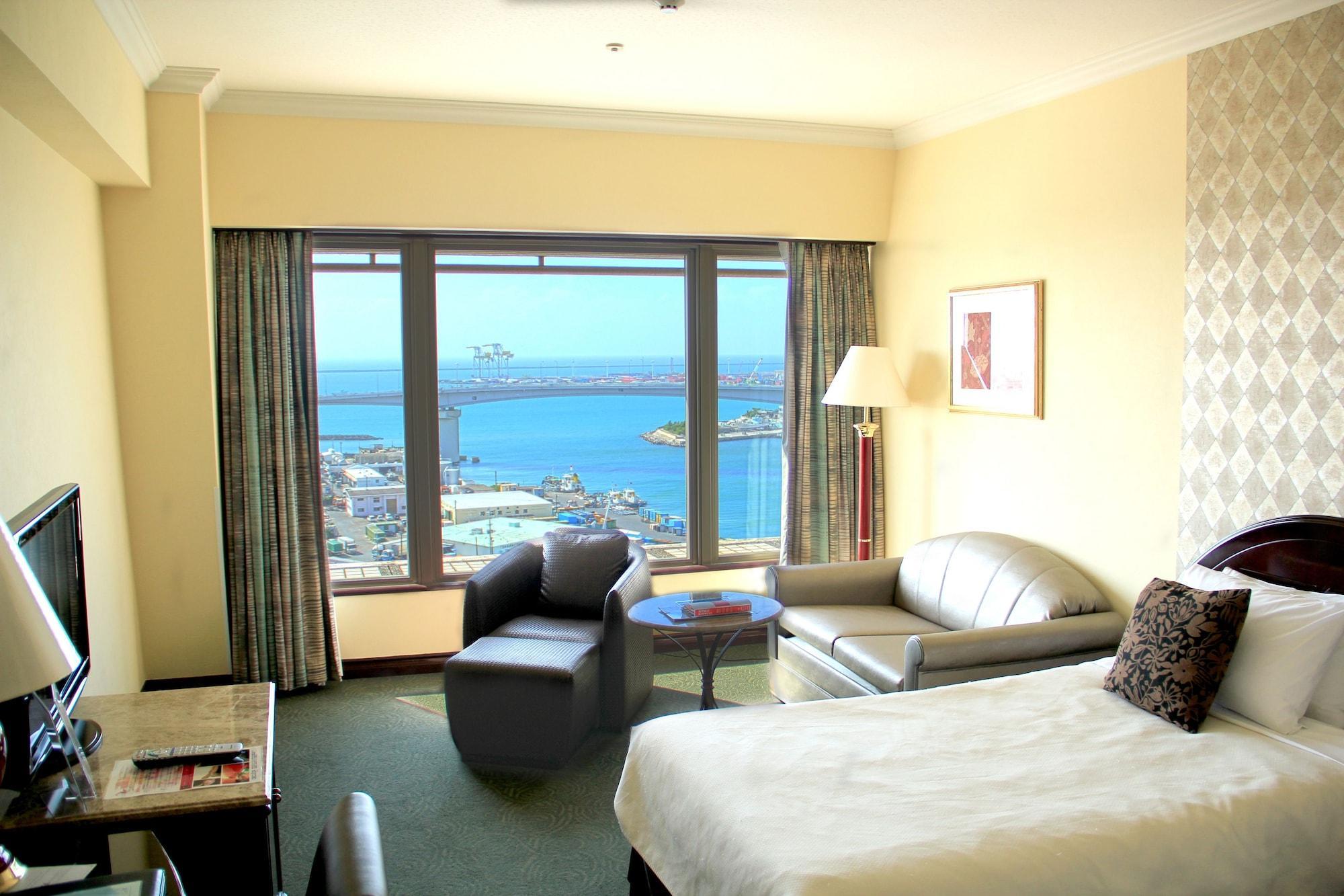 Okinawa Kariyushi Urban Resort Naha Exteriér fotografie